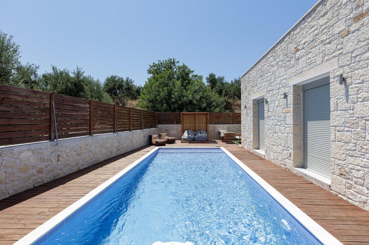 Villa Vera - With Private Heated Pool & Jacuzzi Pangalochori Eksteriør billede