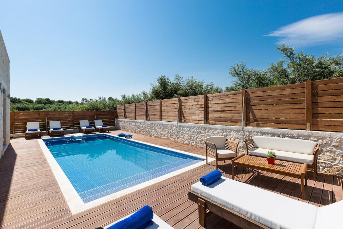 Villa Vera - With Private Heated Pool & Jacuzzi Pangalochori Eksteriør billede