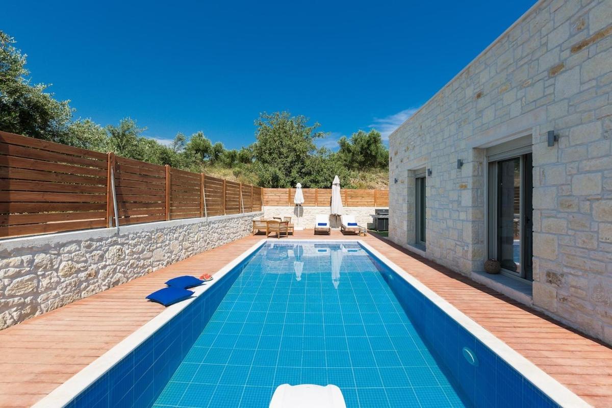 Villa Vera - With Private Heated Pool & Jacuzzi Pangalochori Eksteriør billede