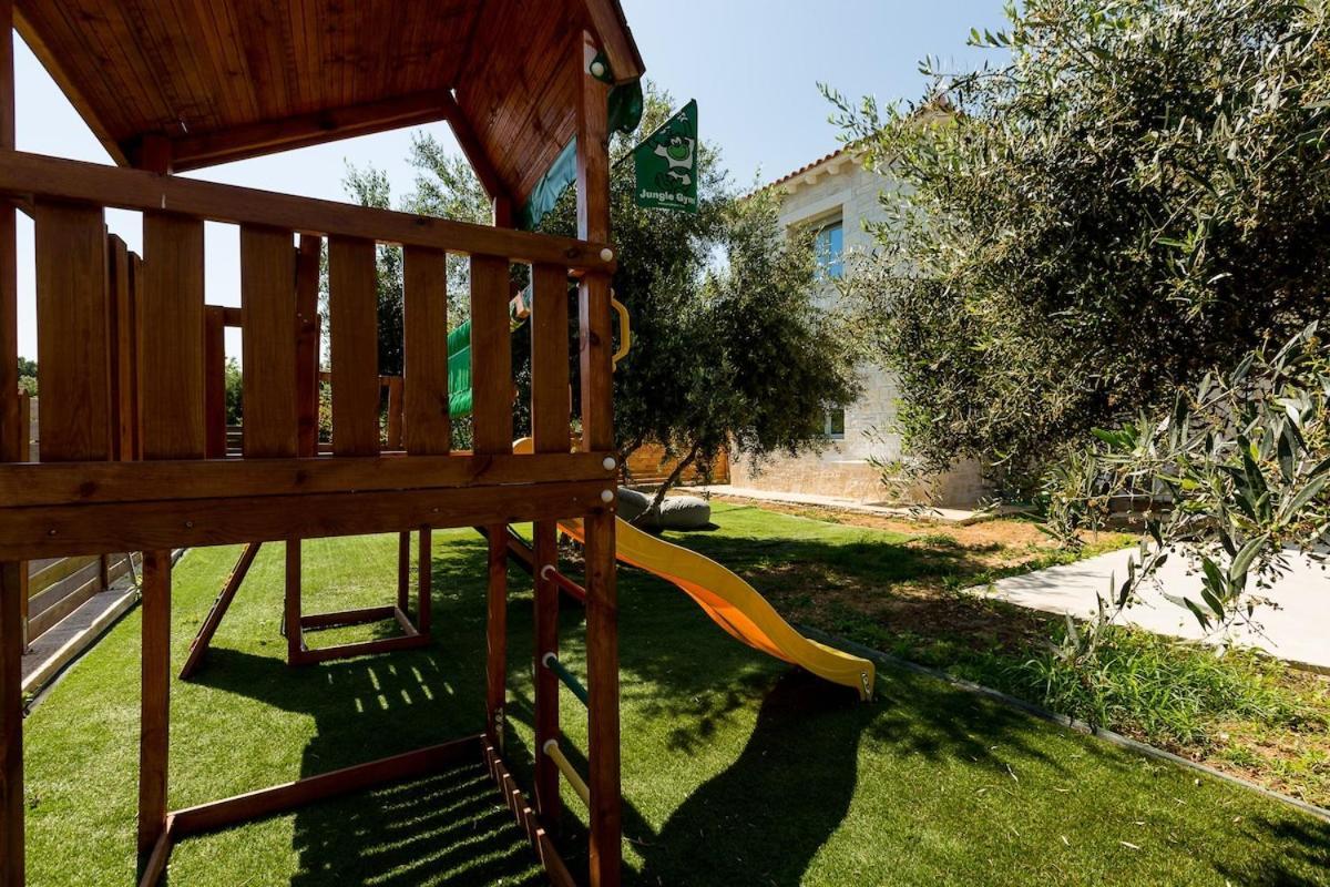 Villa Vera - With Private Heated Pool & Jacuzzi Pangalochori Eksteriør billede